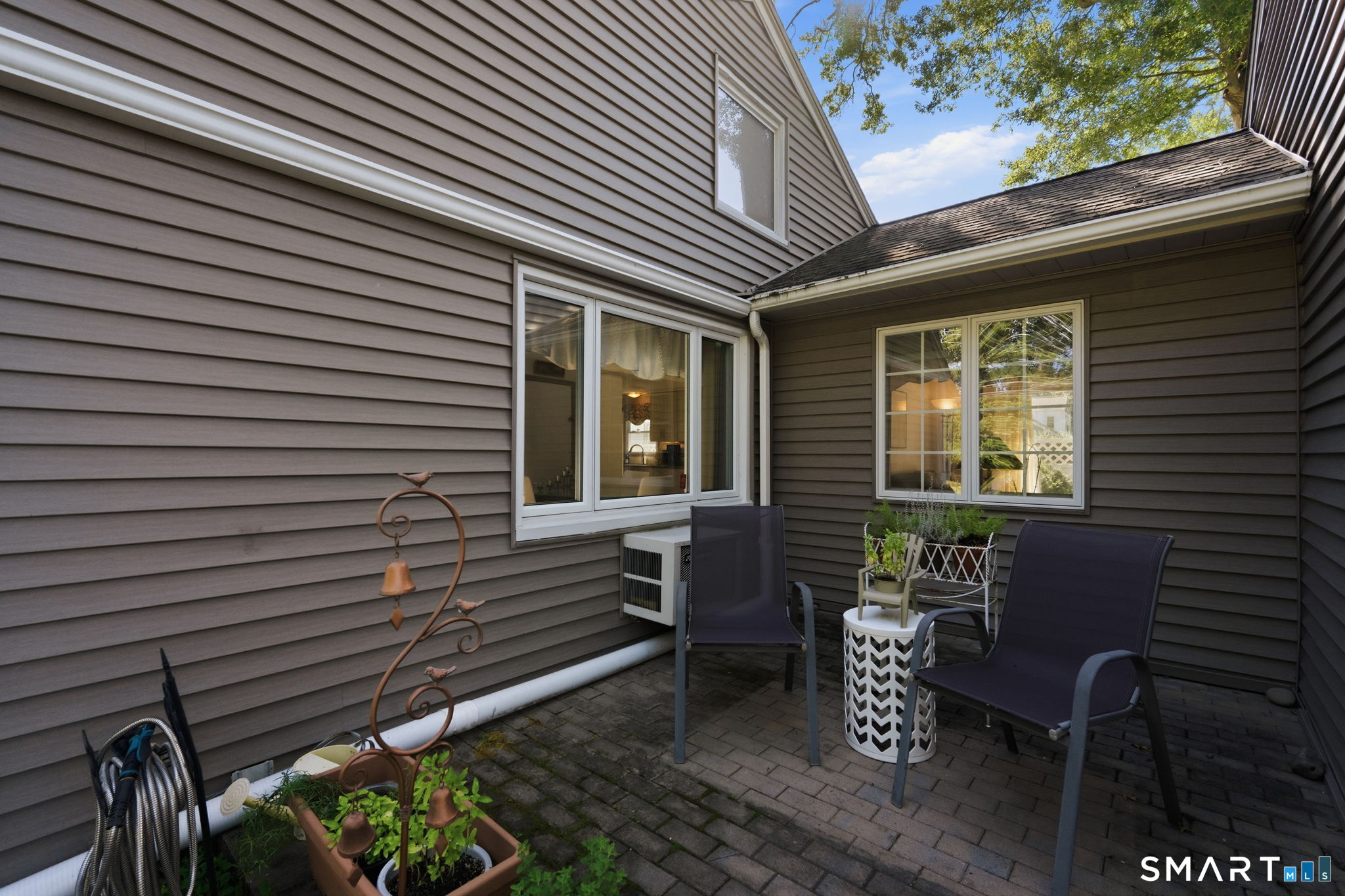 89 Mohegan Drive