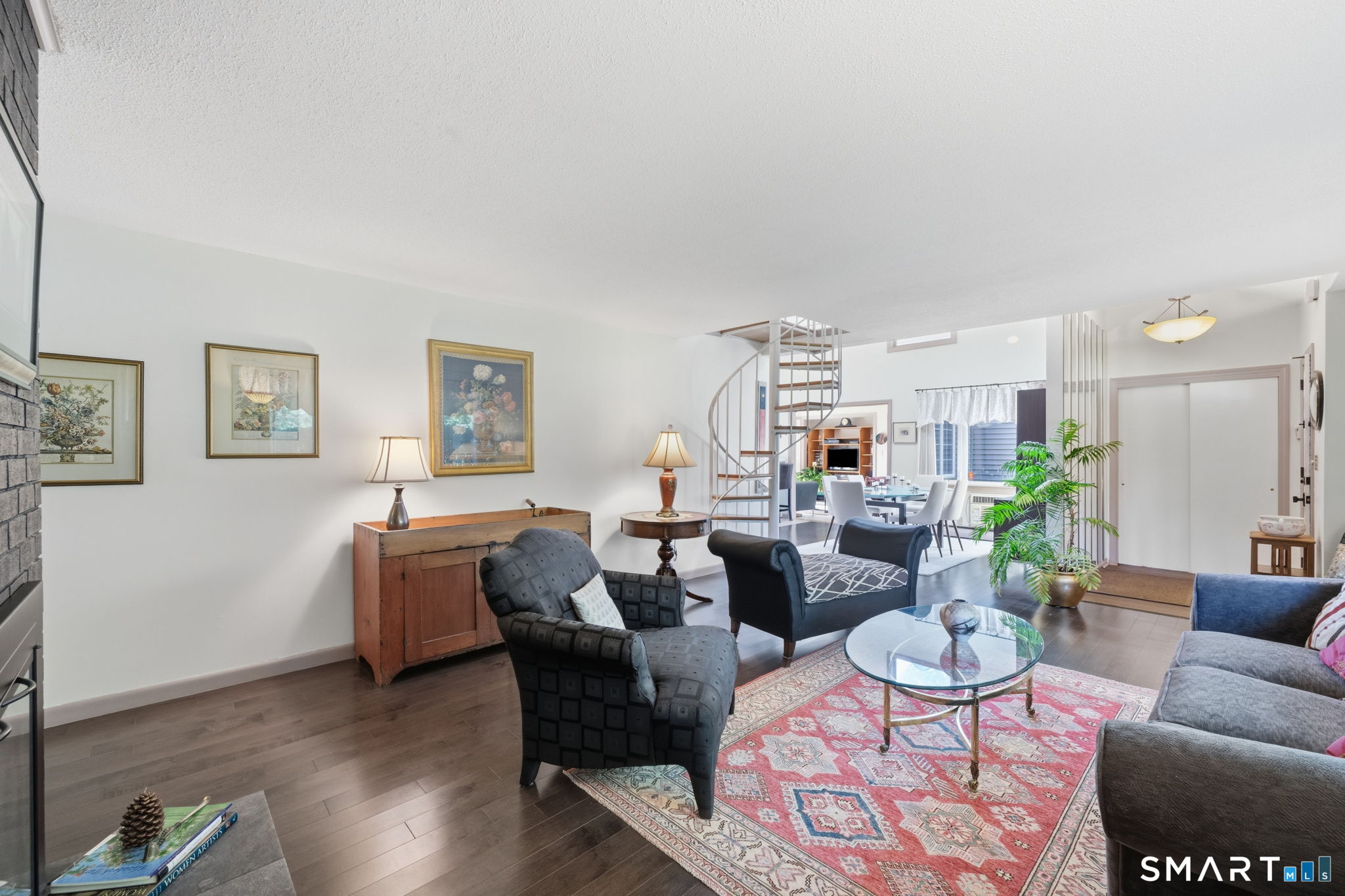 89 Mohegan Drive