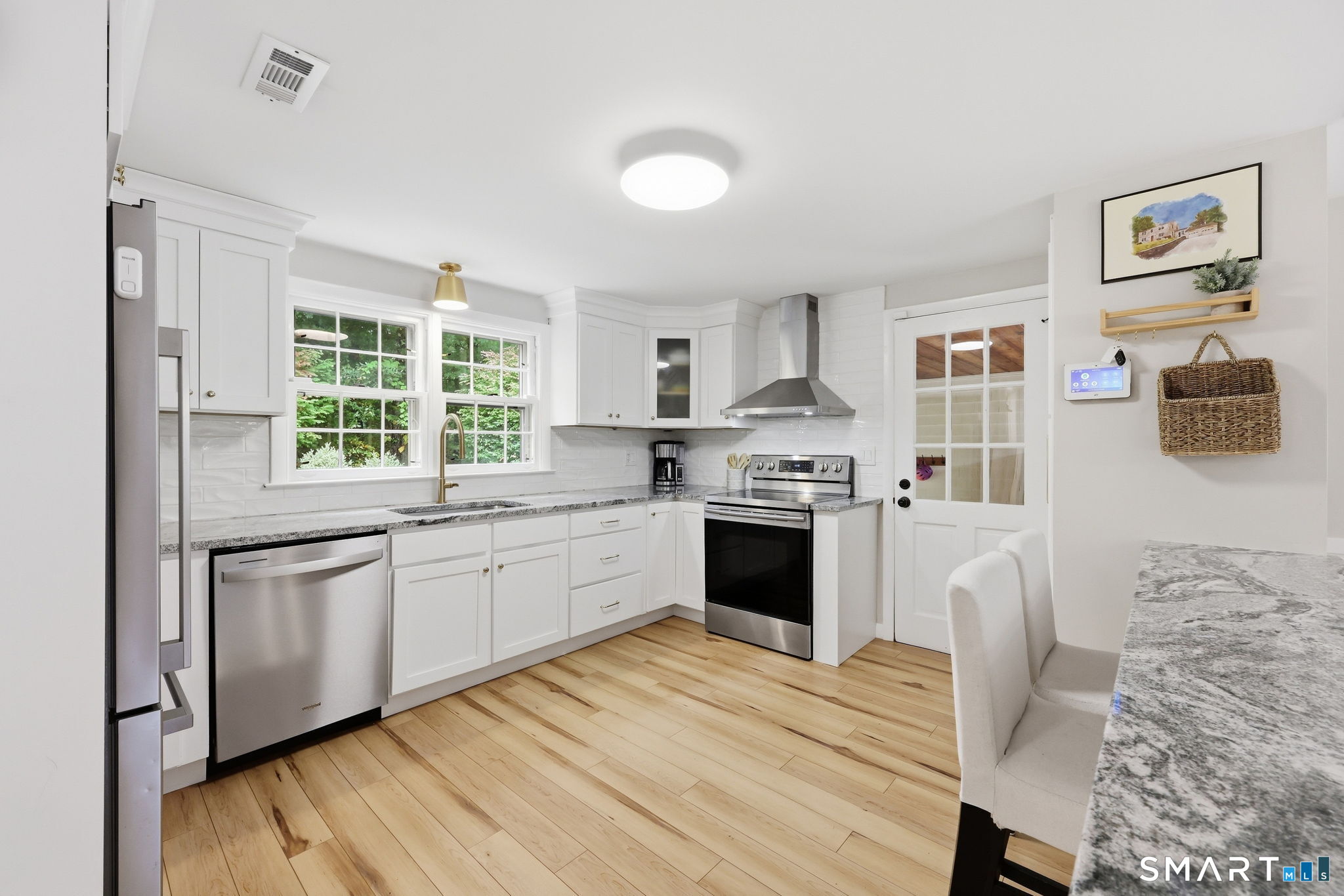 182 Vernon Street West