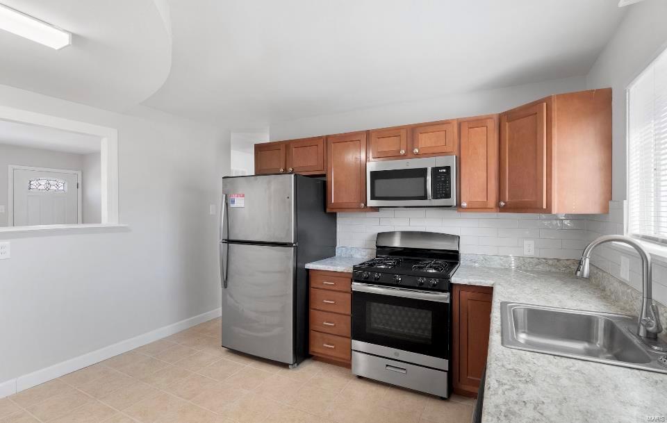 8 San Mateo Drive