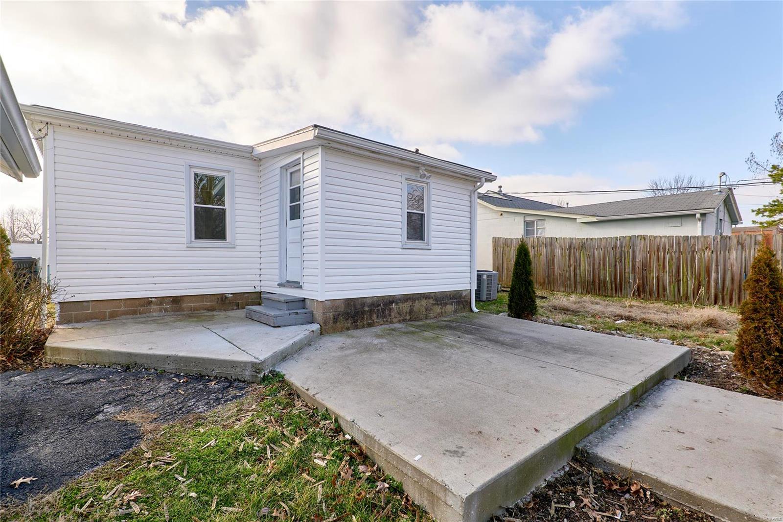 209 E Northview Avenue