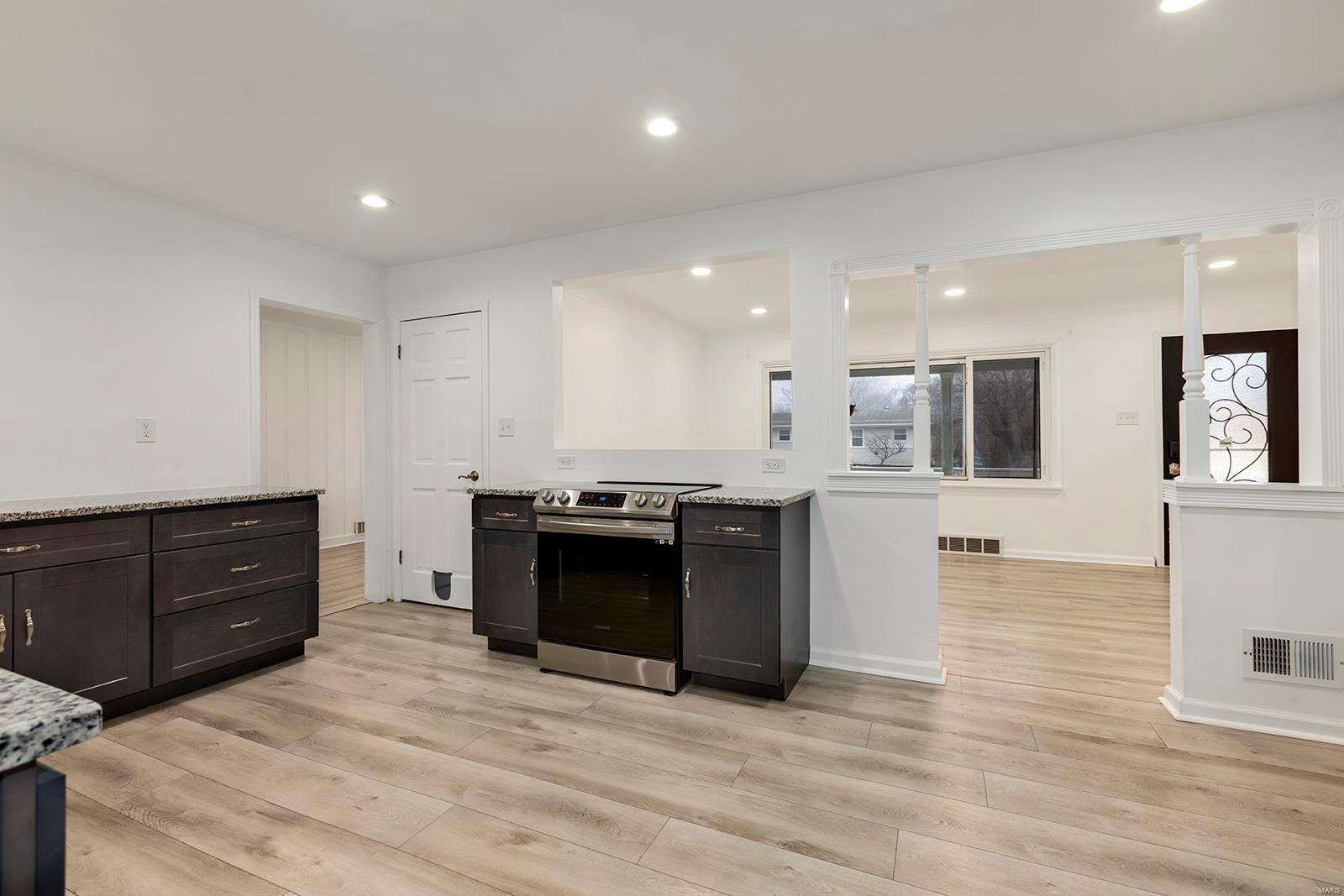 36 Circle Way