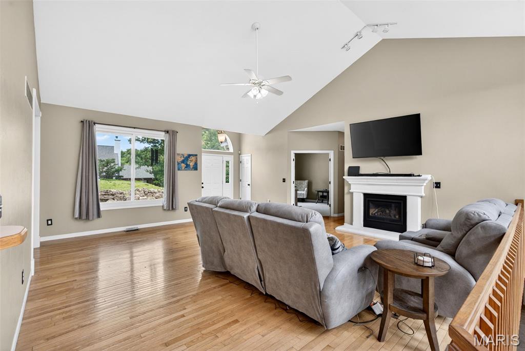 5032 Oak Bluff Drive