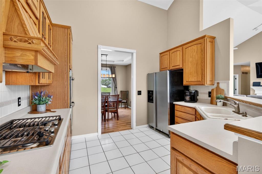 5032 Oak Bluff Drive