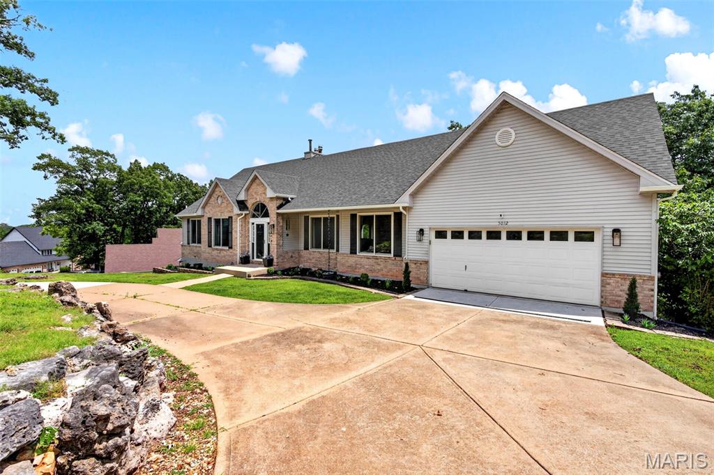 5032 Oak Bluff Drive