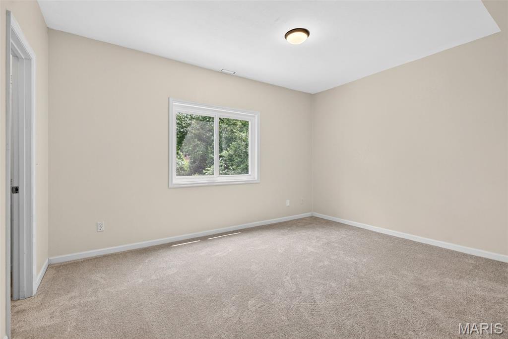 5032 Oak Bluff Drive