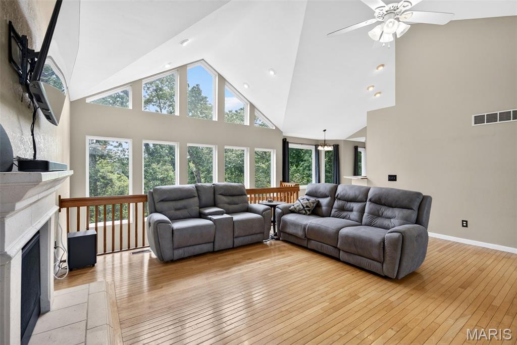 5032 Oak Bluff Drive