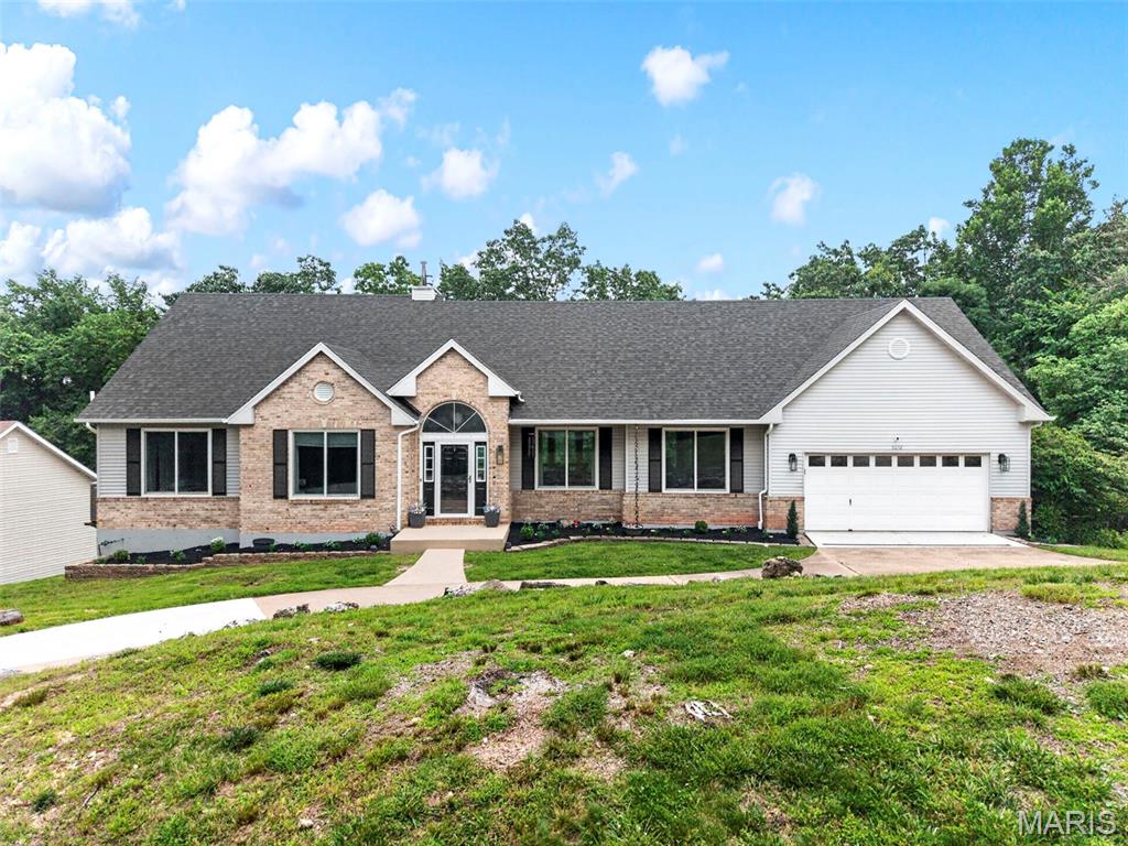 5032 Oak Bluff Drive