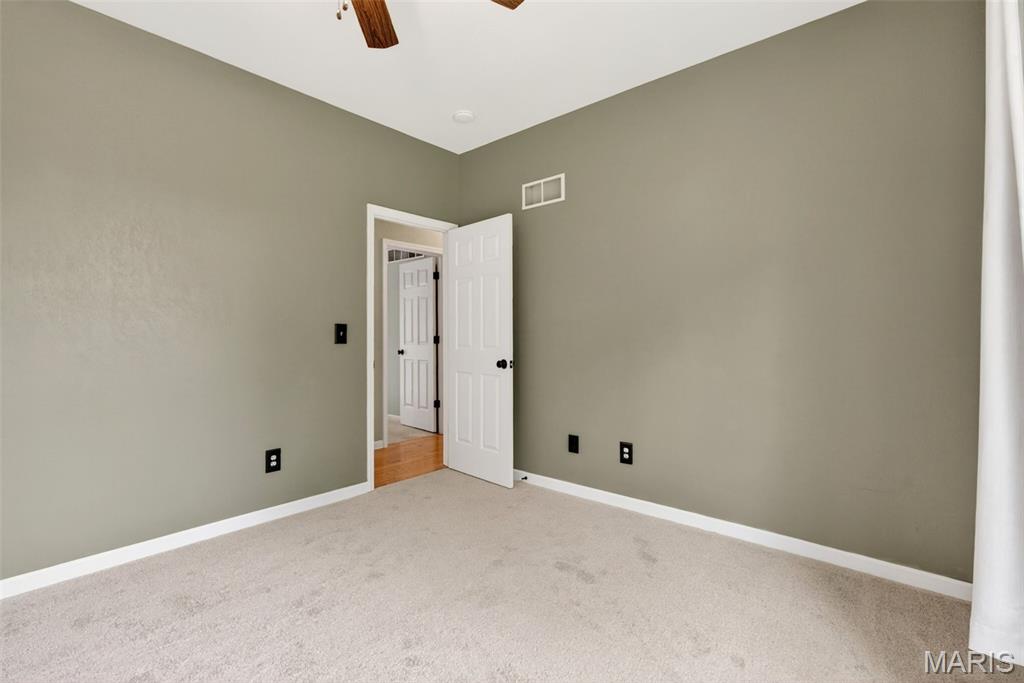 5032 Oak Bluff Drive