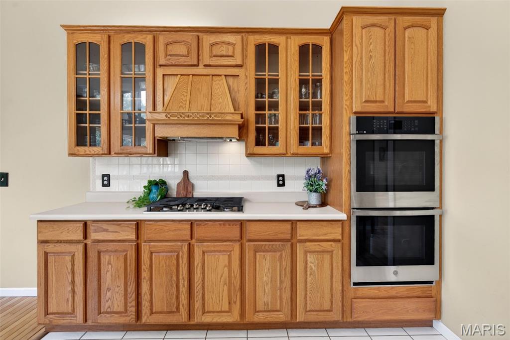 5032 Oak Bluff Drive
