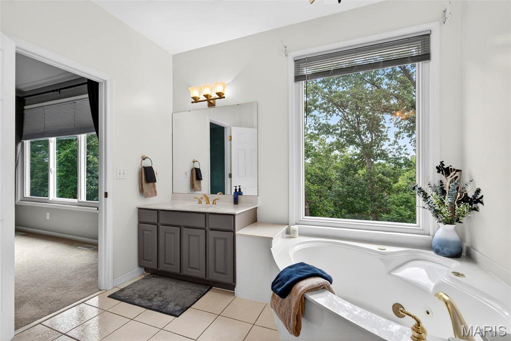 5032 Oak Bluff Drive