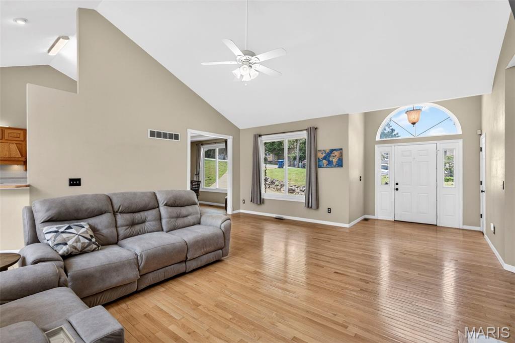 5032 Oak Bluff Drive