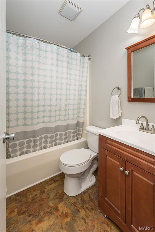 907 King Drive Unit: 2C