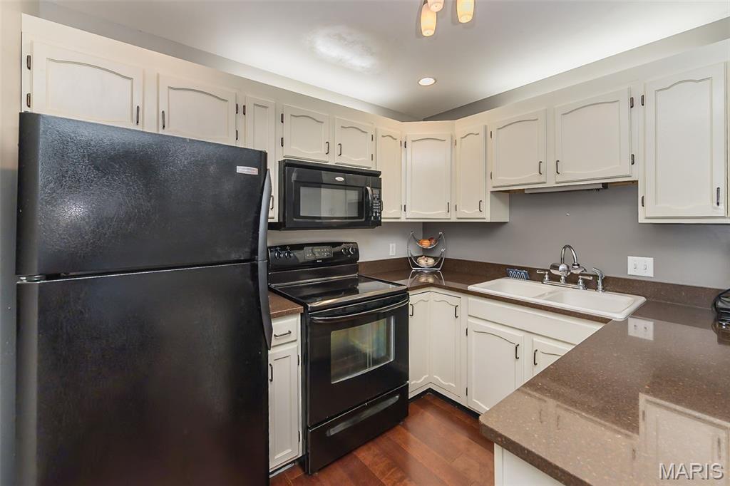 907 King Drive Unit: 2C
