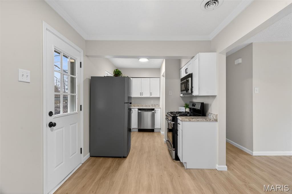 9225 Corregidor Avenue