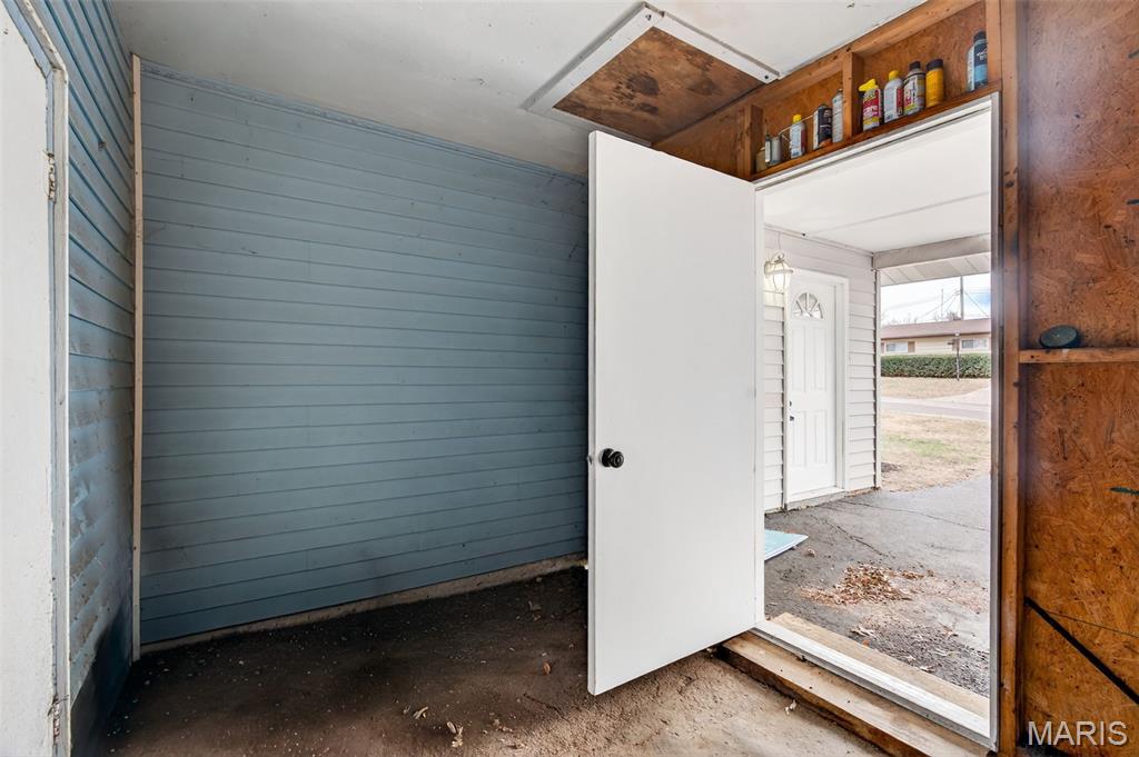 9225 Corregidor Avenue