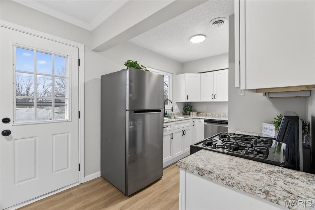 9225 Corregidor Avenue