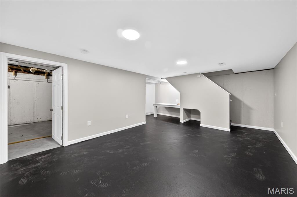 860 Loekes Drive