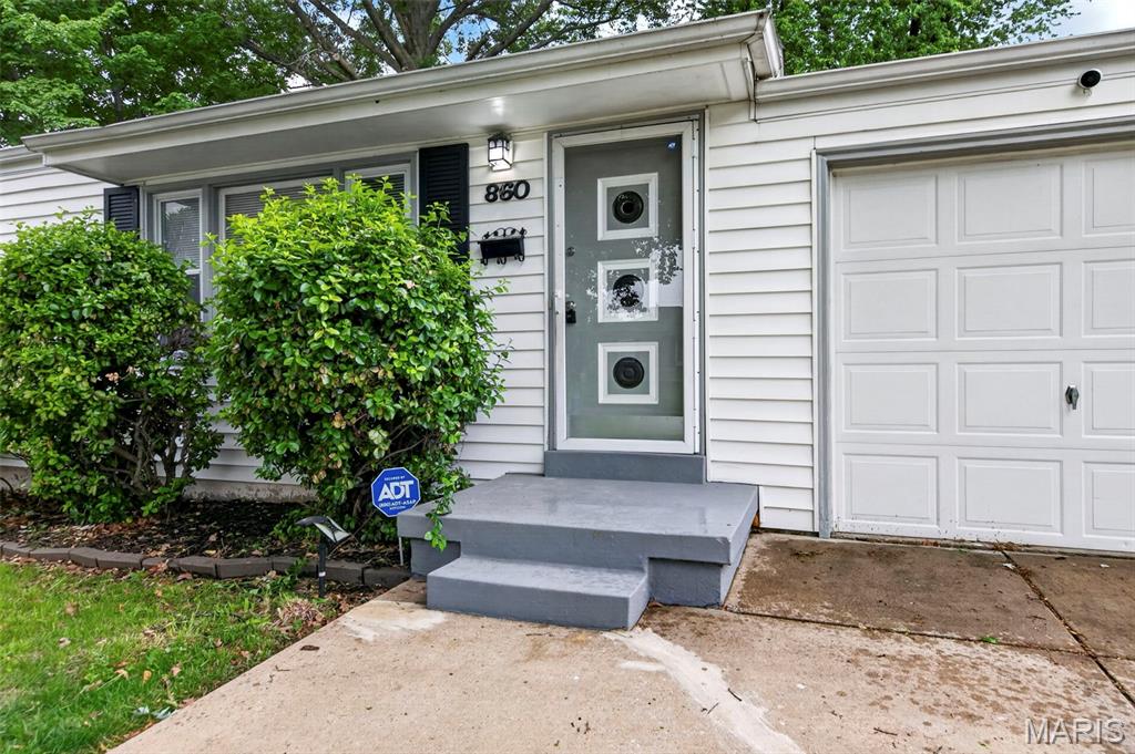 860 Loekes Drive