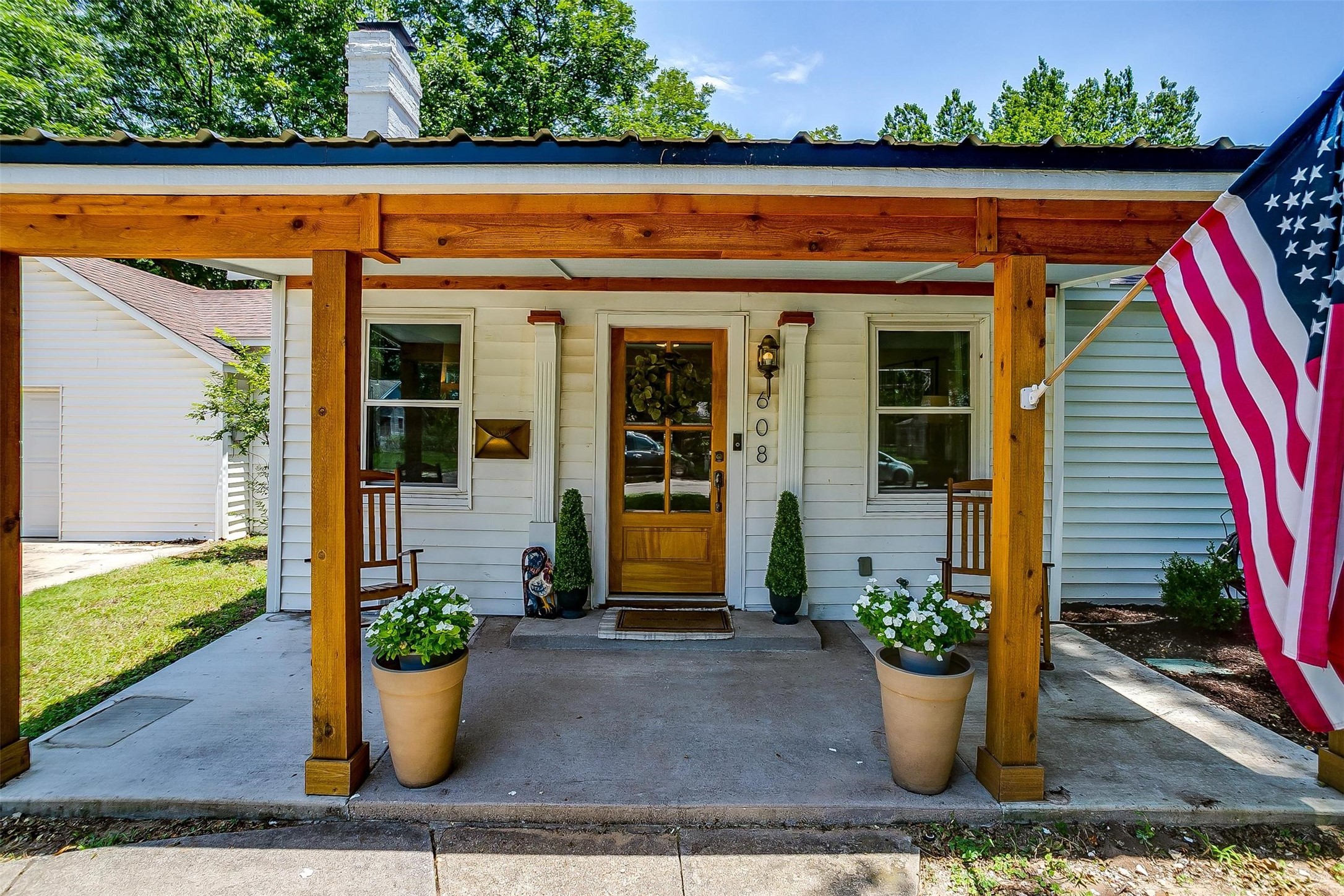 608 Frontier Street