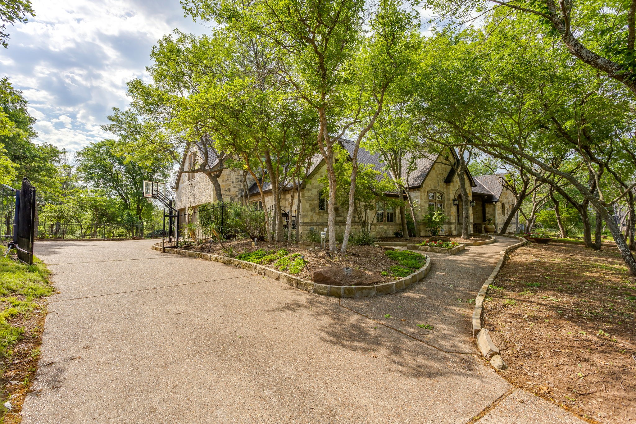 305 Covered Bridge Drive