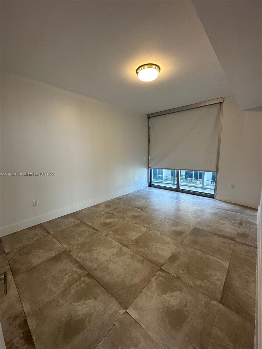488 NE 18th St # 3500
