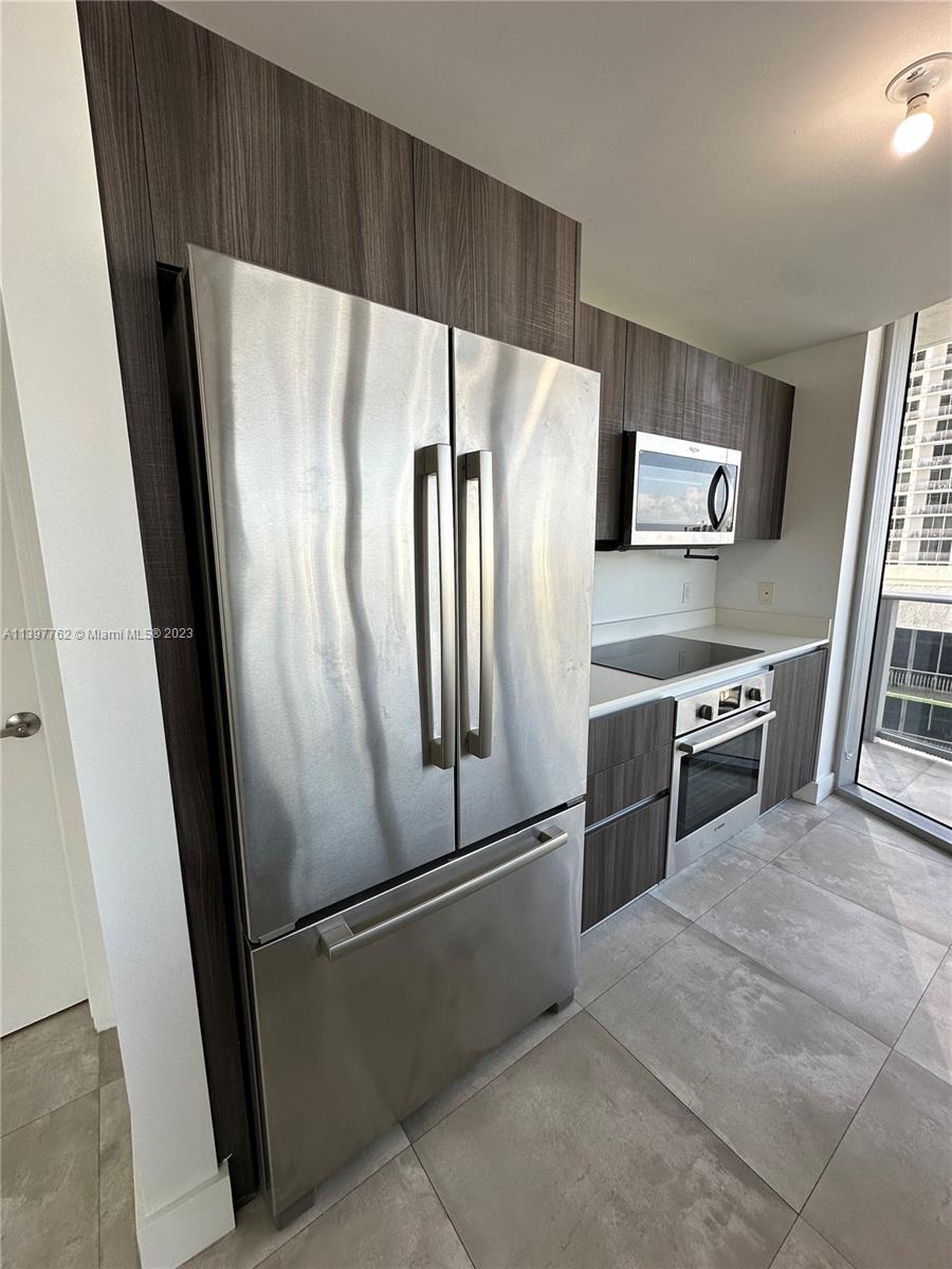 488 NE 18th St # 3500