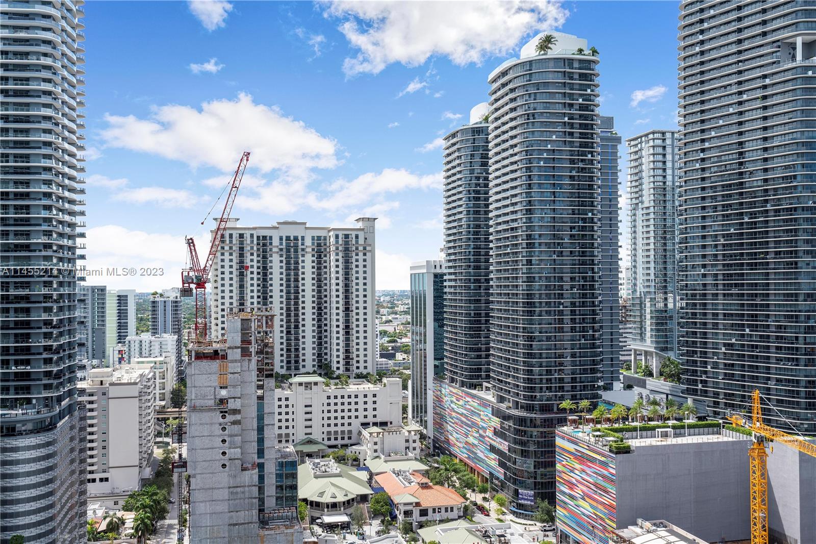 951 Brickell Ave # 2705