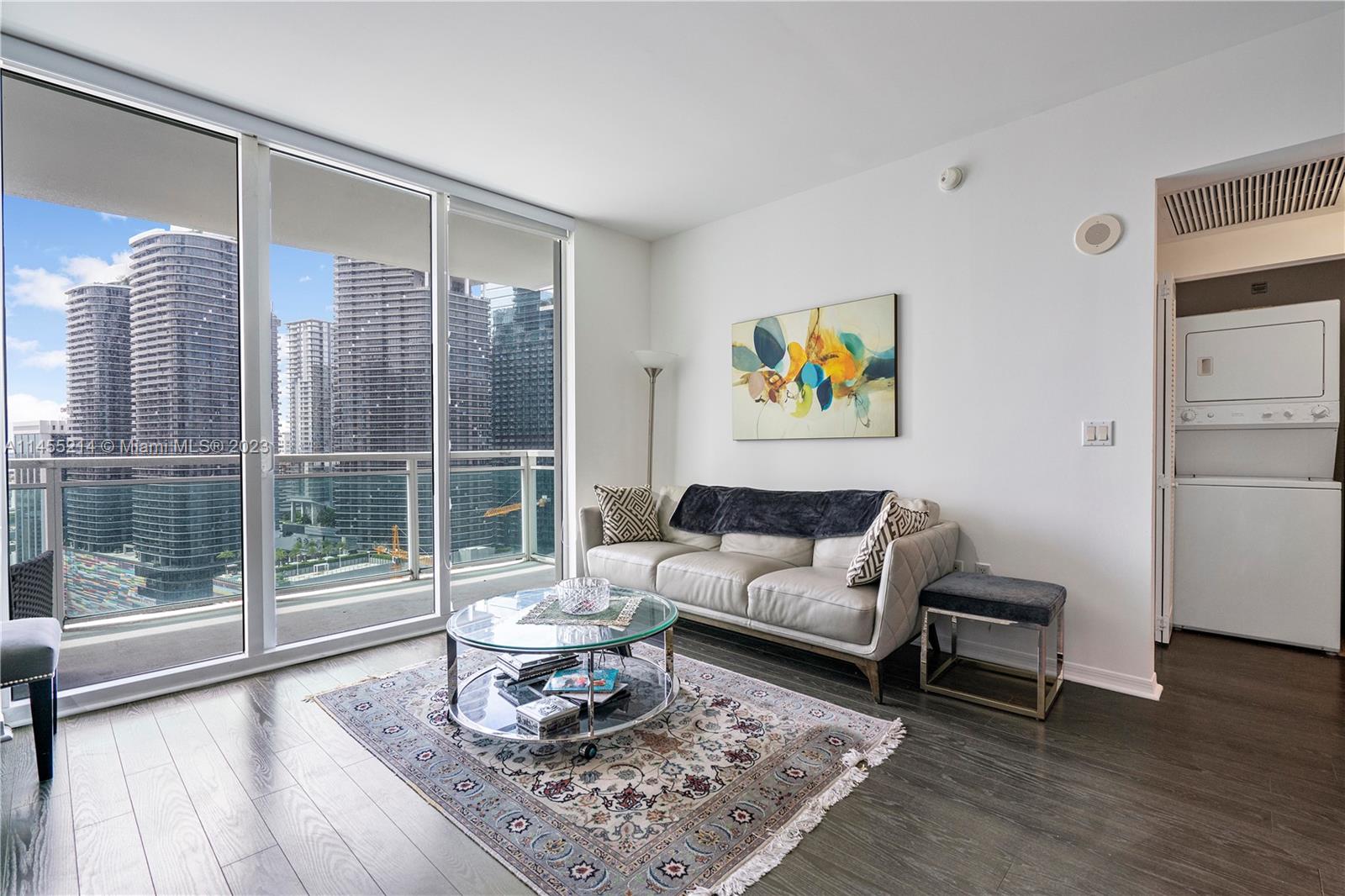 951 Brickell Ave # 2705
