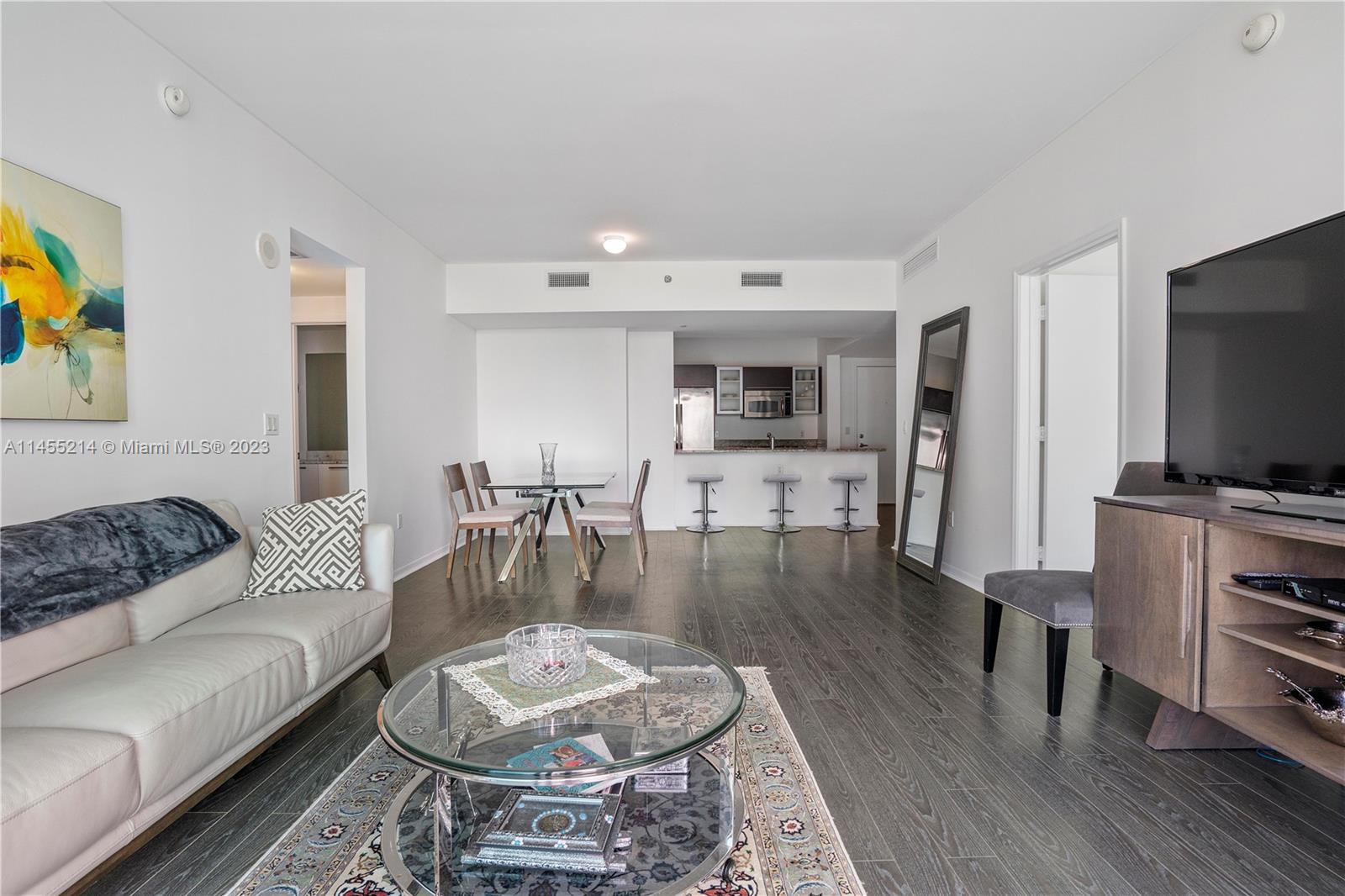 951 Brickell Ave # 2705