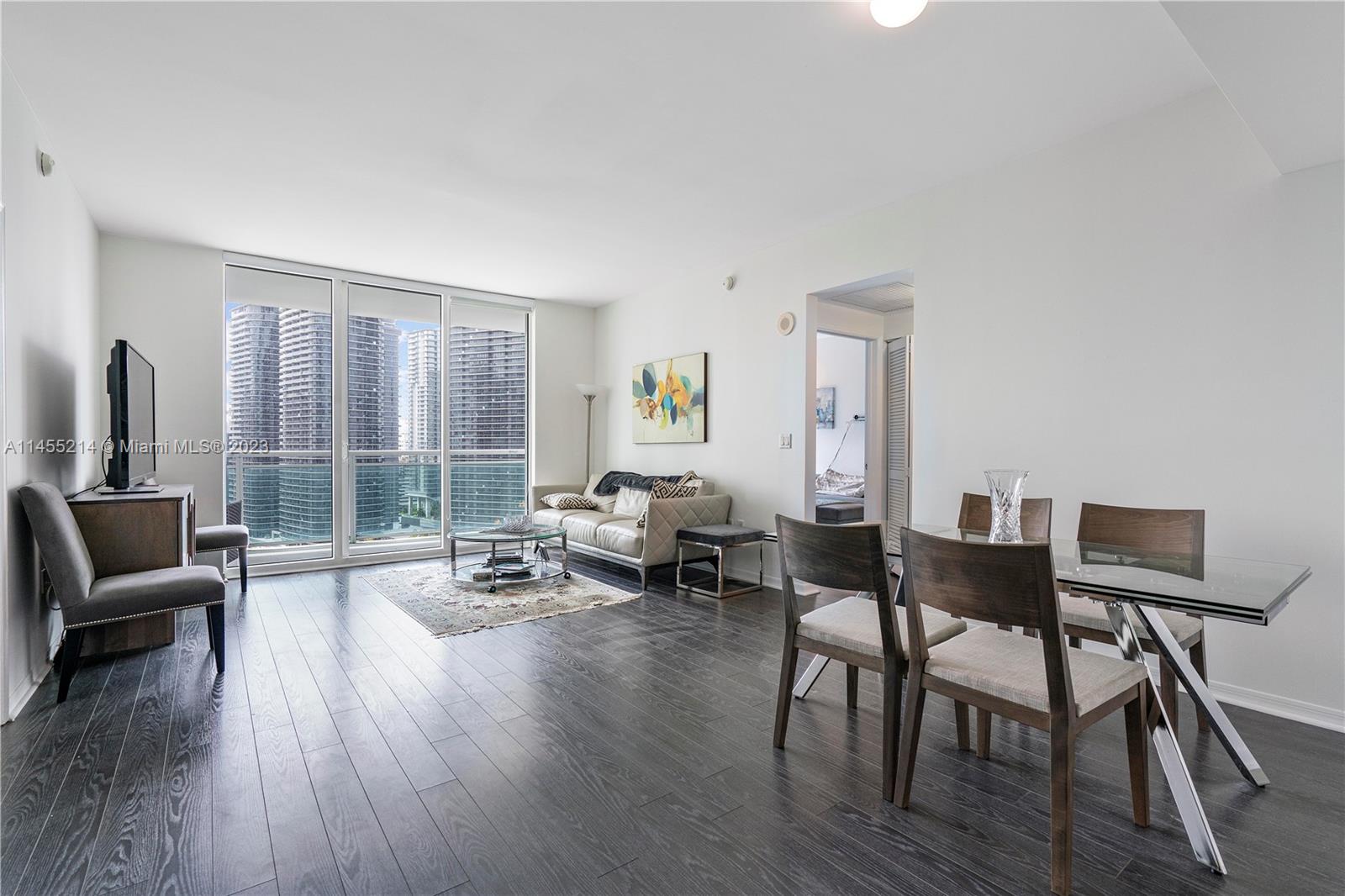 951 Brickell Ave # 2705