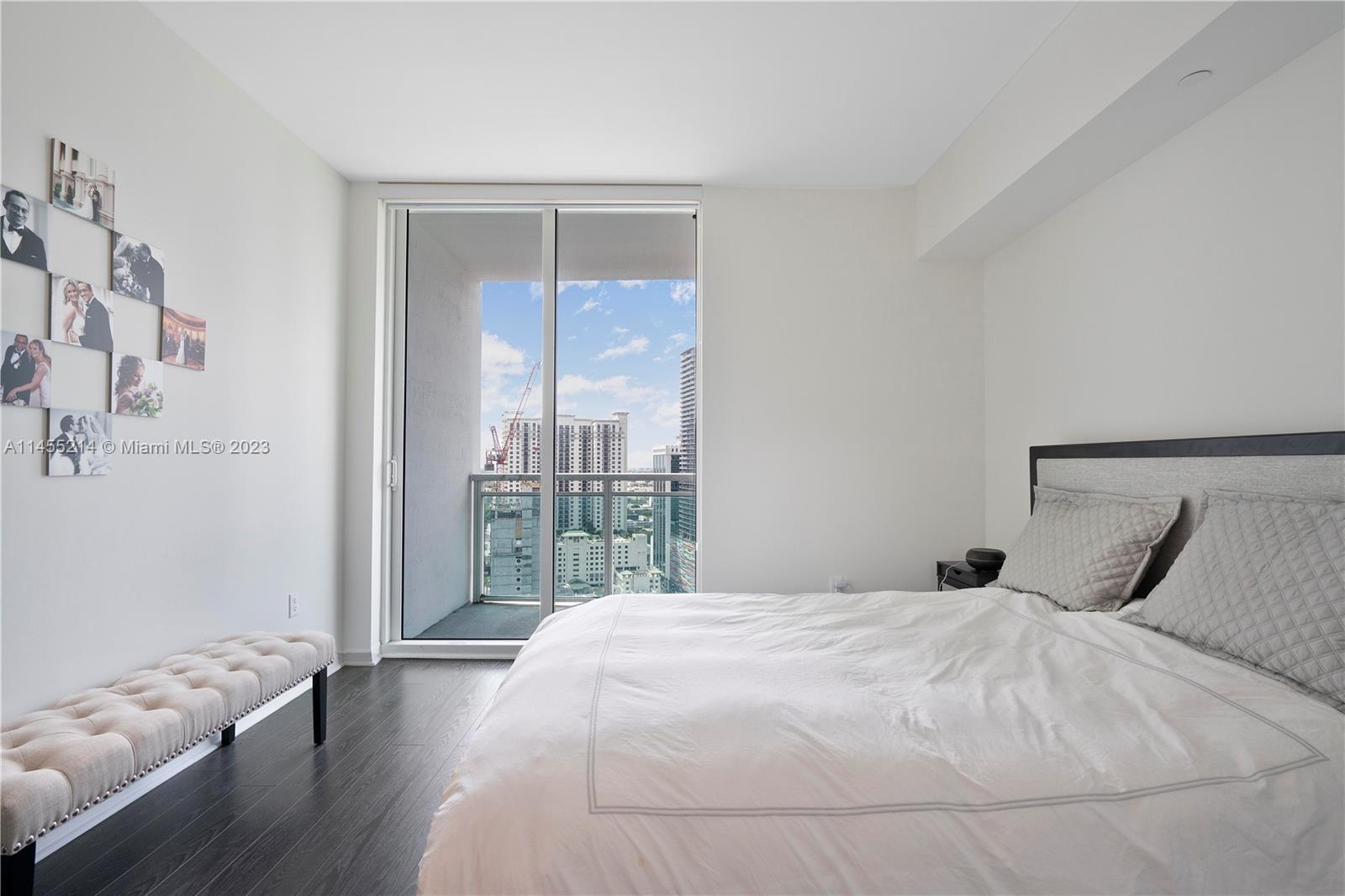 951 Brickell Ave # 2705