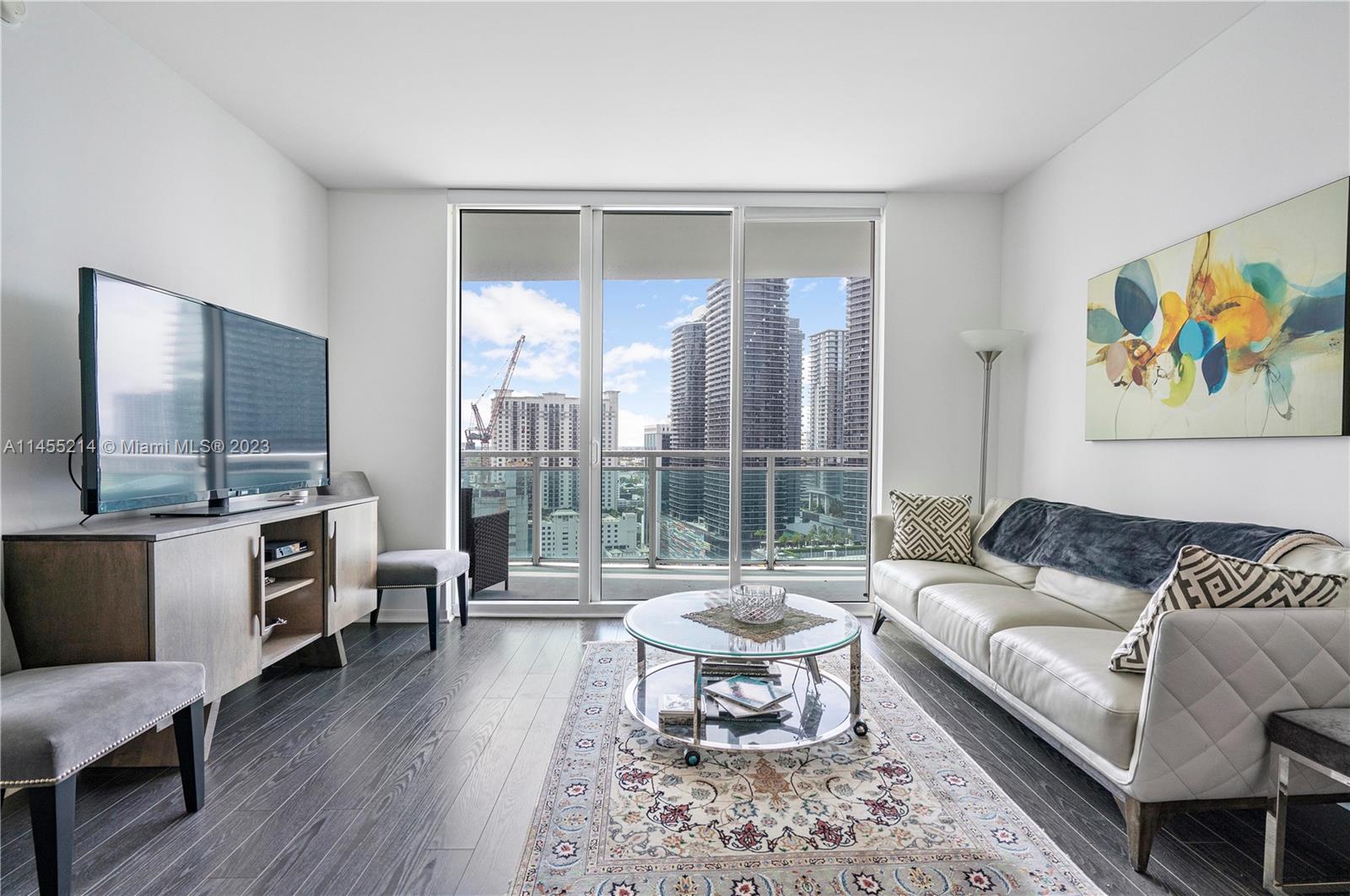 951 Brickell Ave # 2705