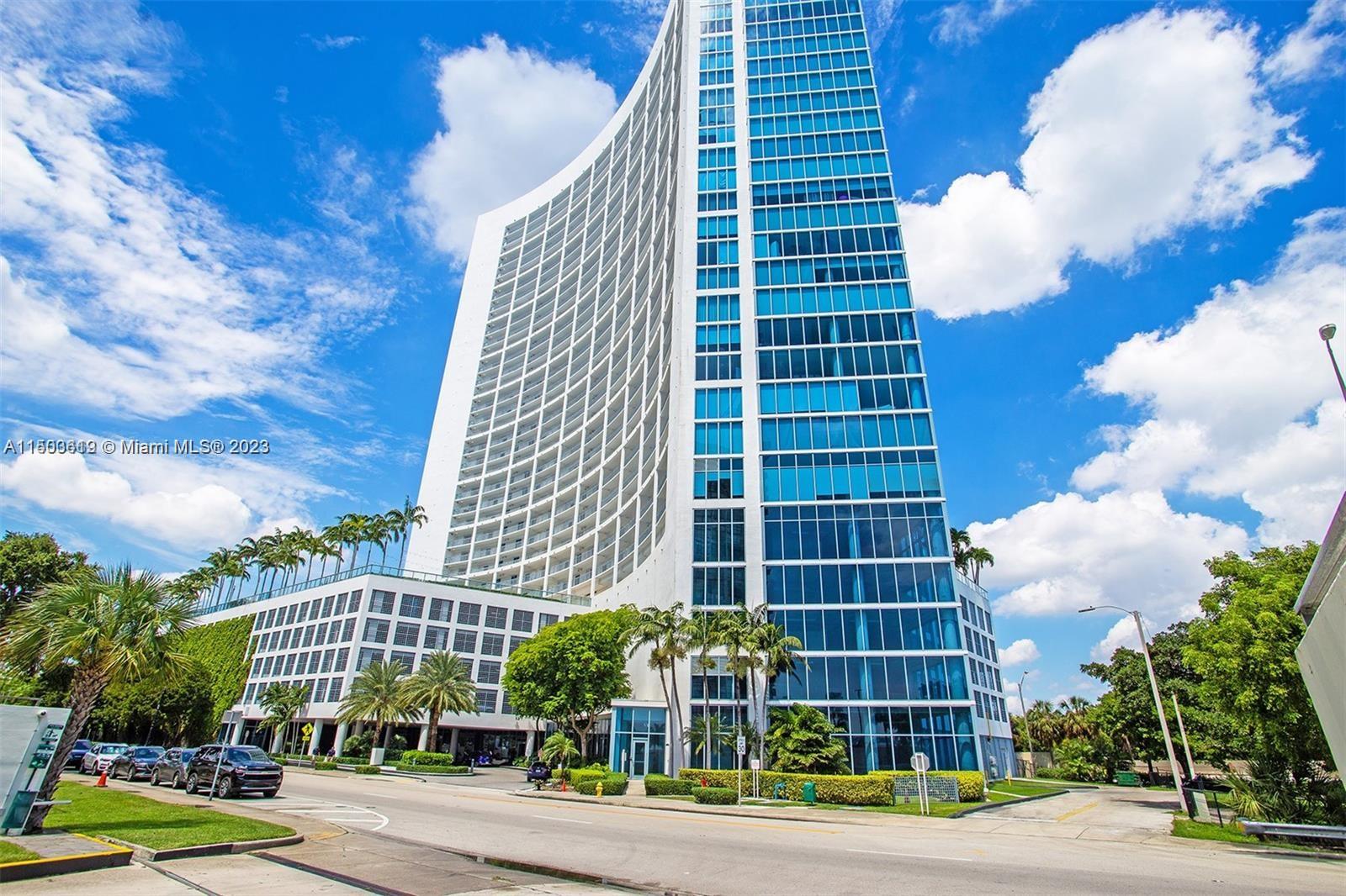 601 NE 36th St # 1402