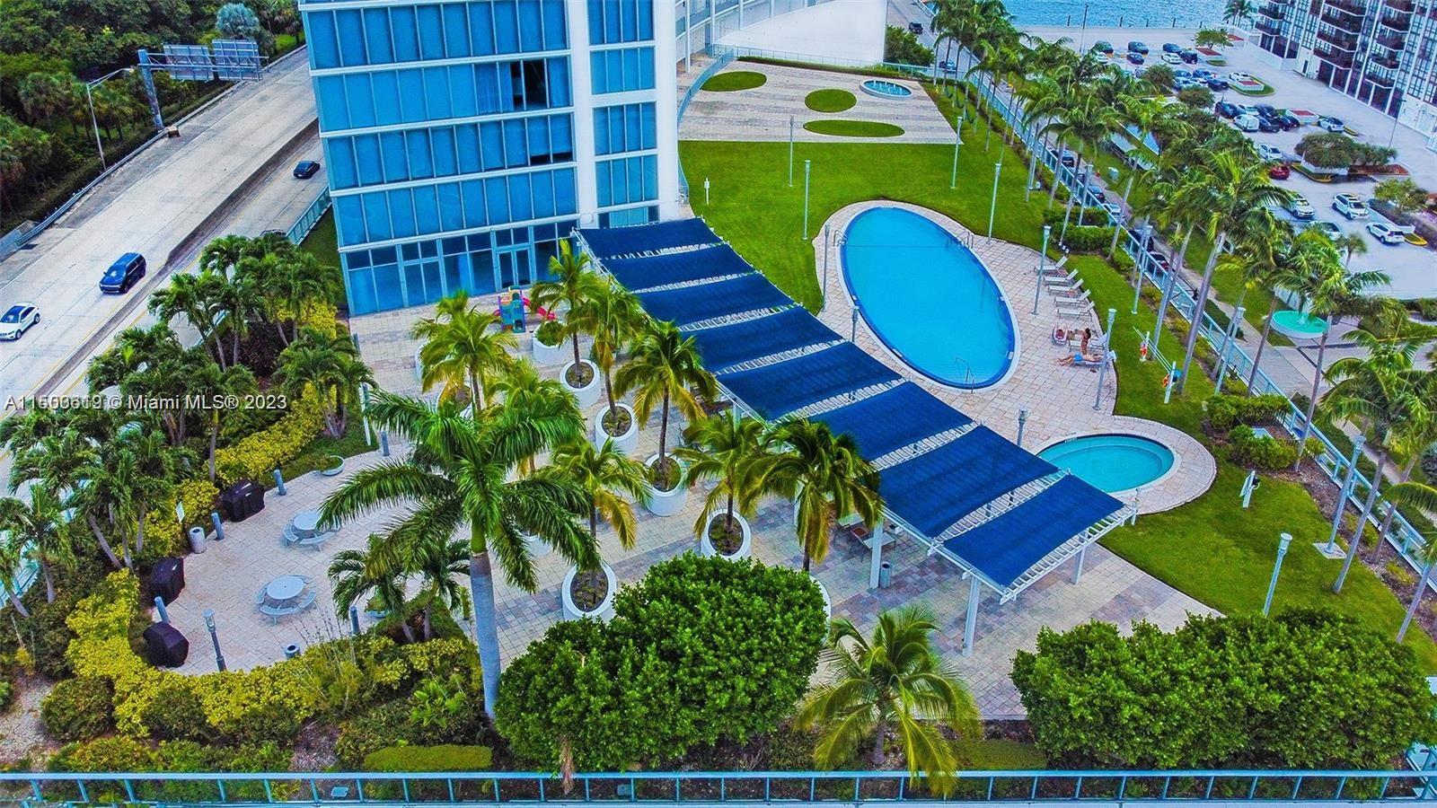 601 NE 36th St # 1402