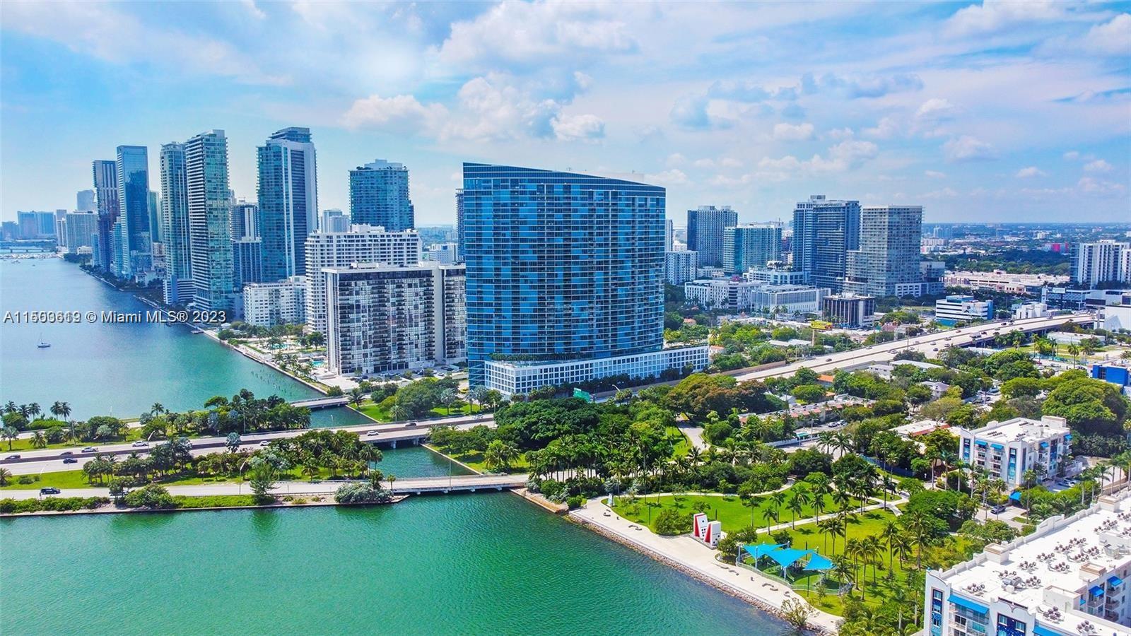 601 NE 36th St # 1402