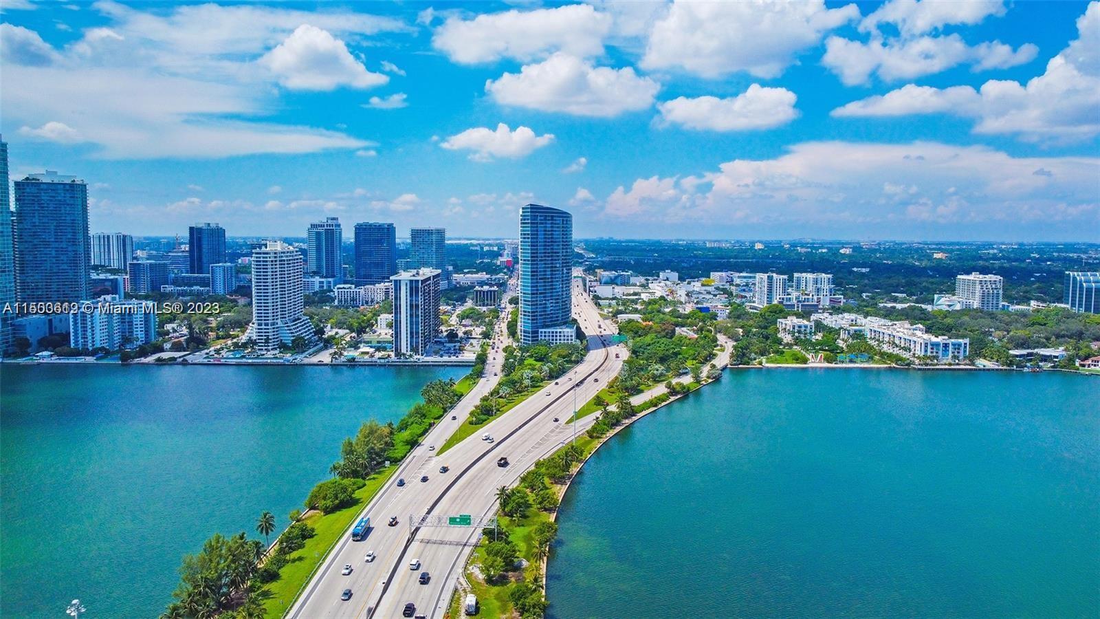 601 NE 36th St # 1402