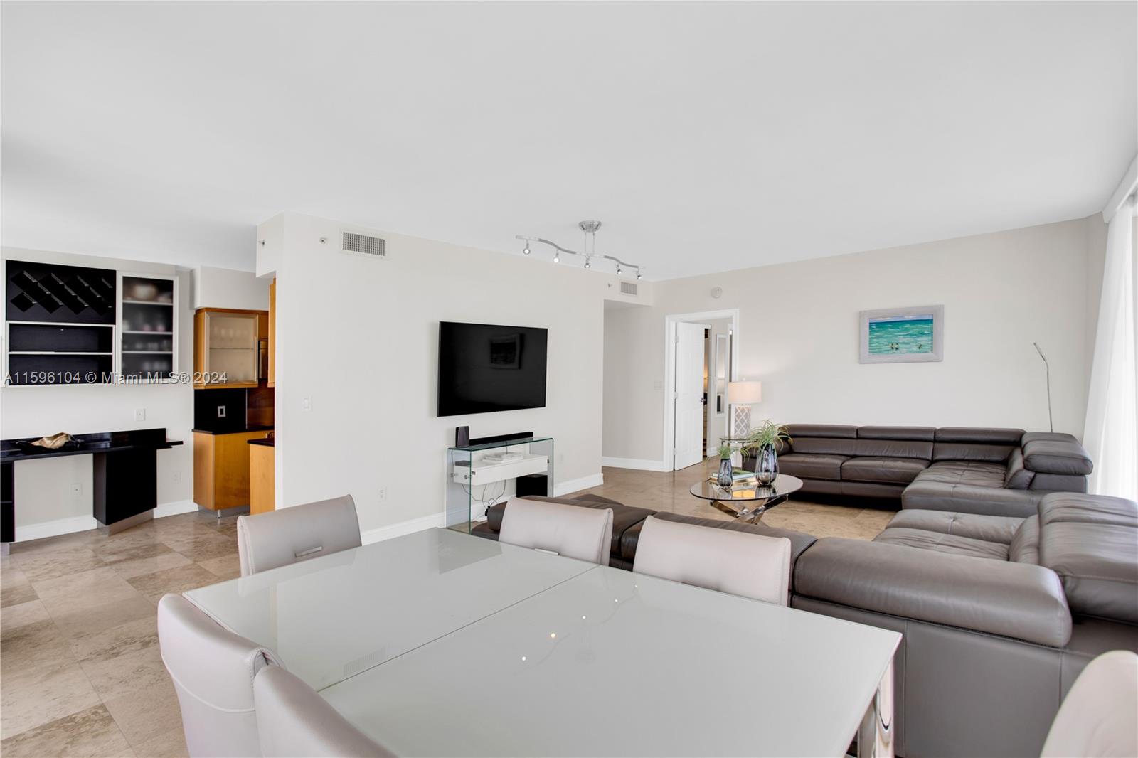6365 Collins Ave # 1507