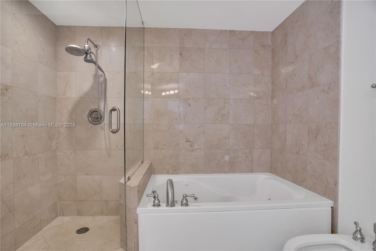 6365 Collins Ave # 1507