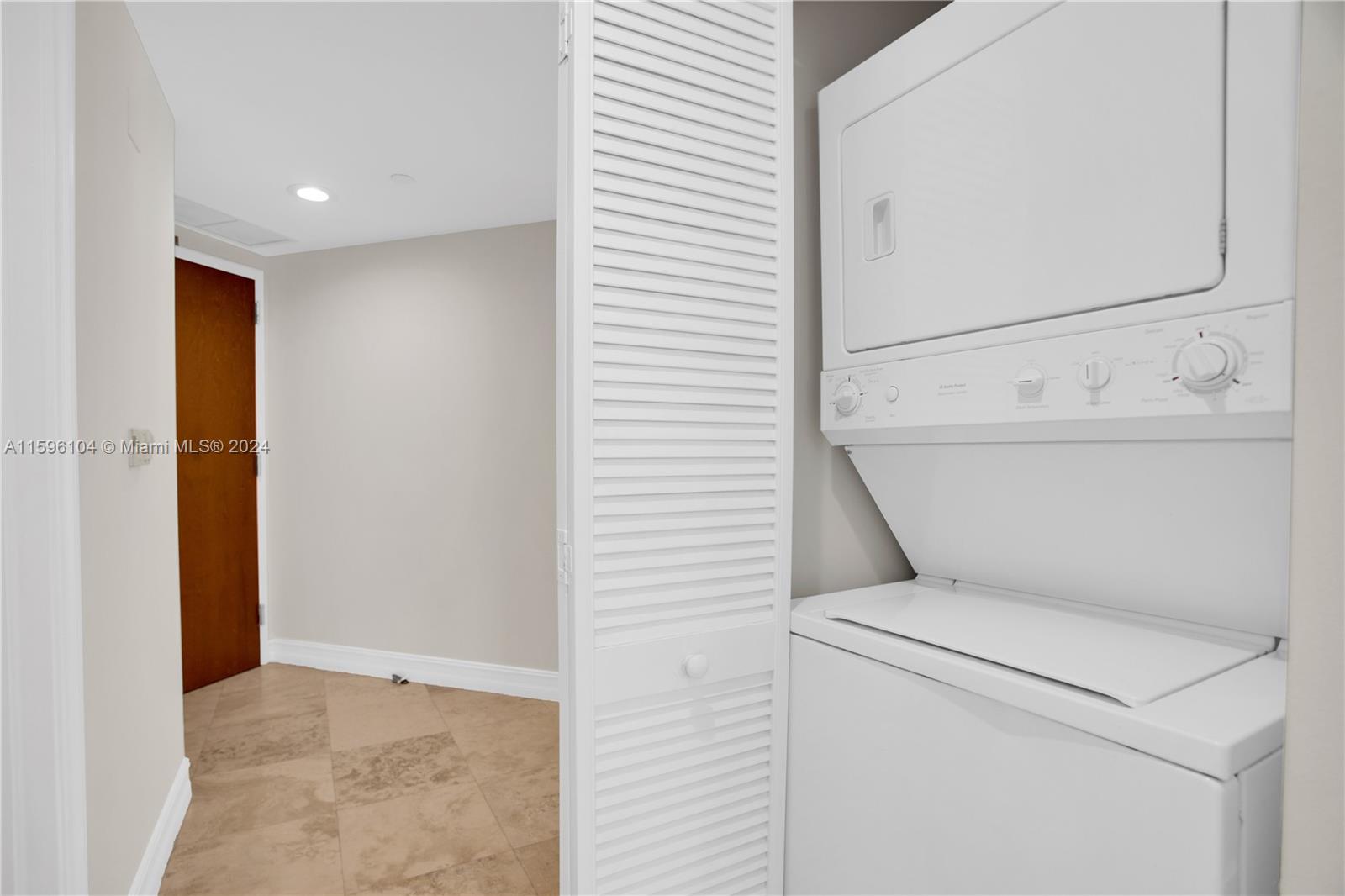 6365 Collins Ave # 1507