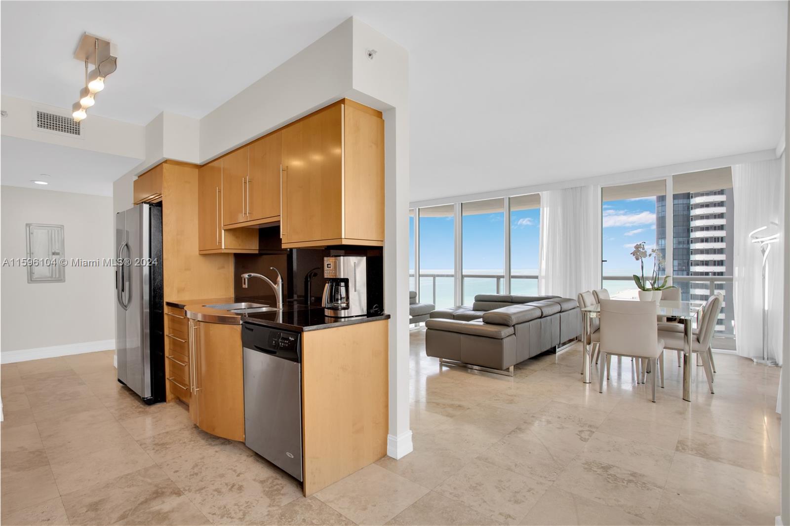 6365 Collins Ave # 1507