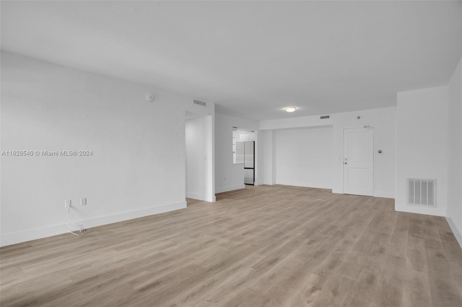 10185 Collins Ave # 1203
