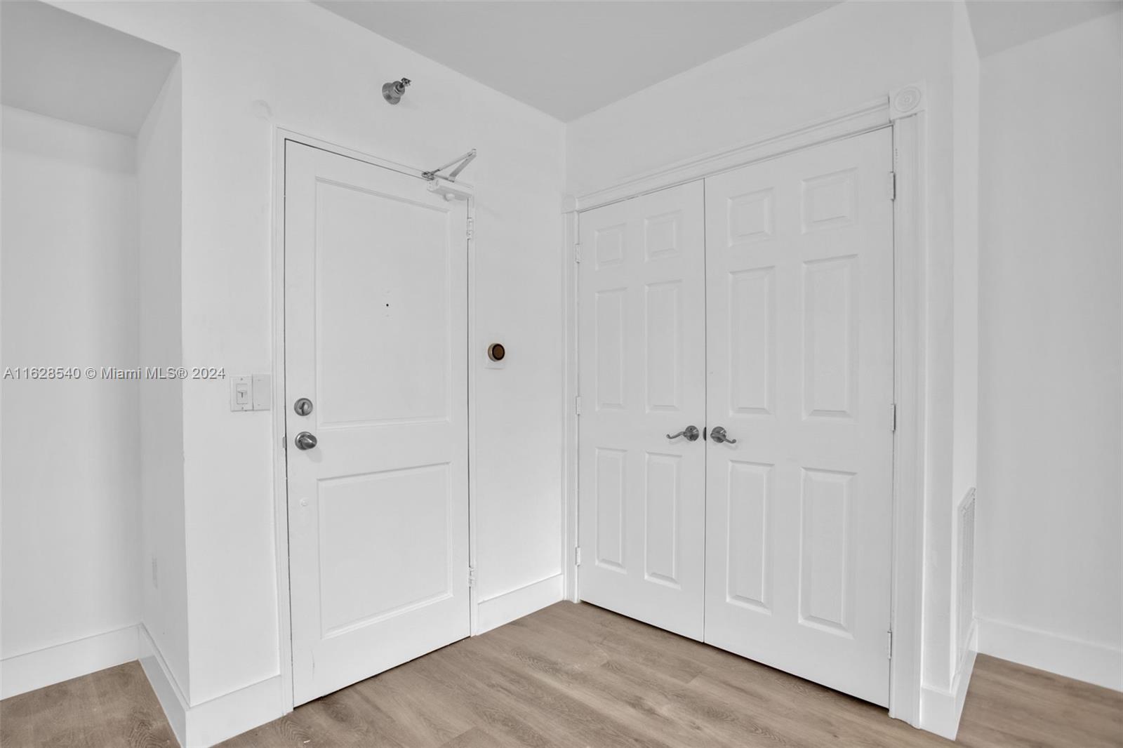 10185 Collins Ave # 1203