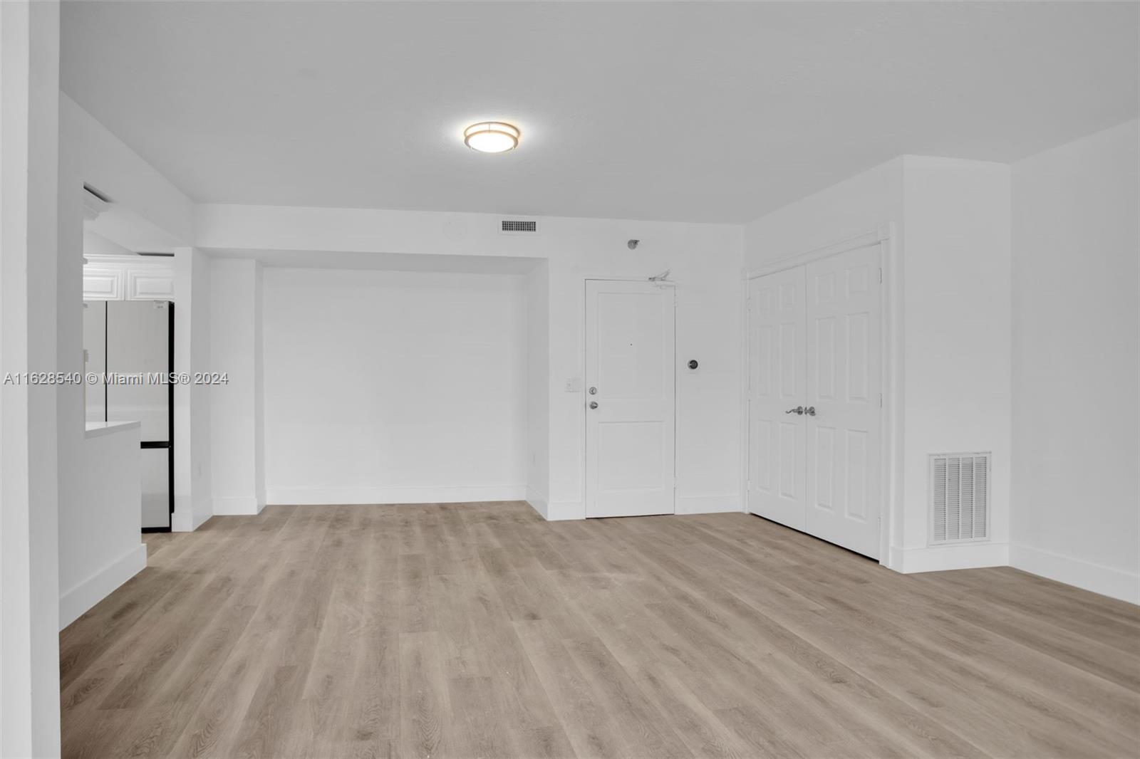 10185 Collins Ave # 1203