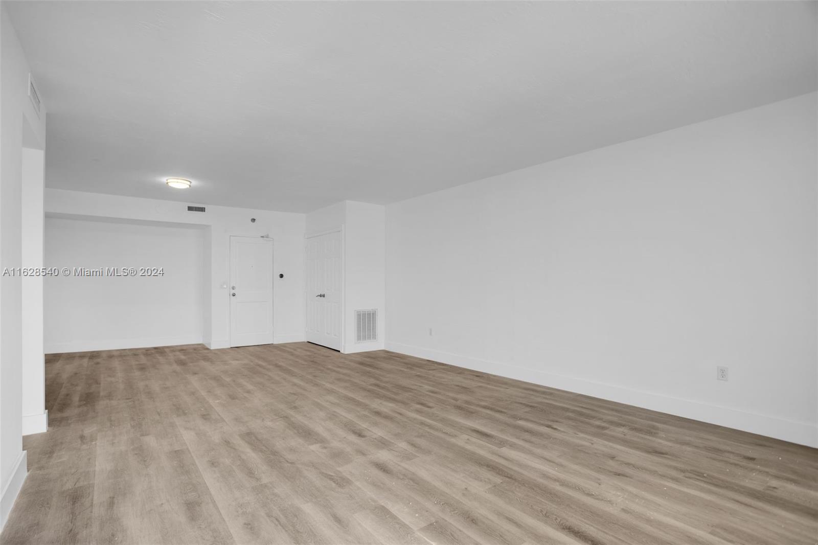 10185 Collins Ave # 1203