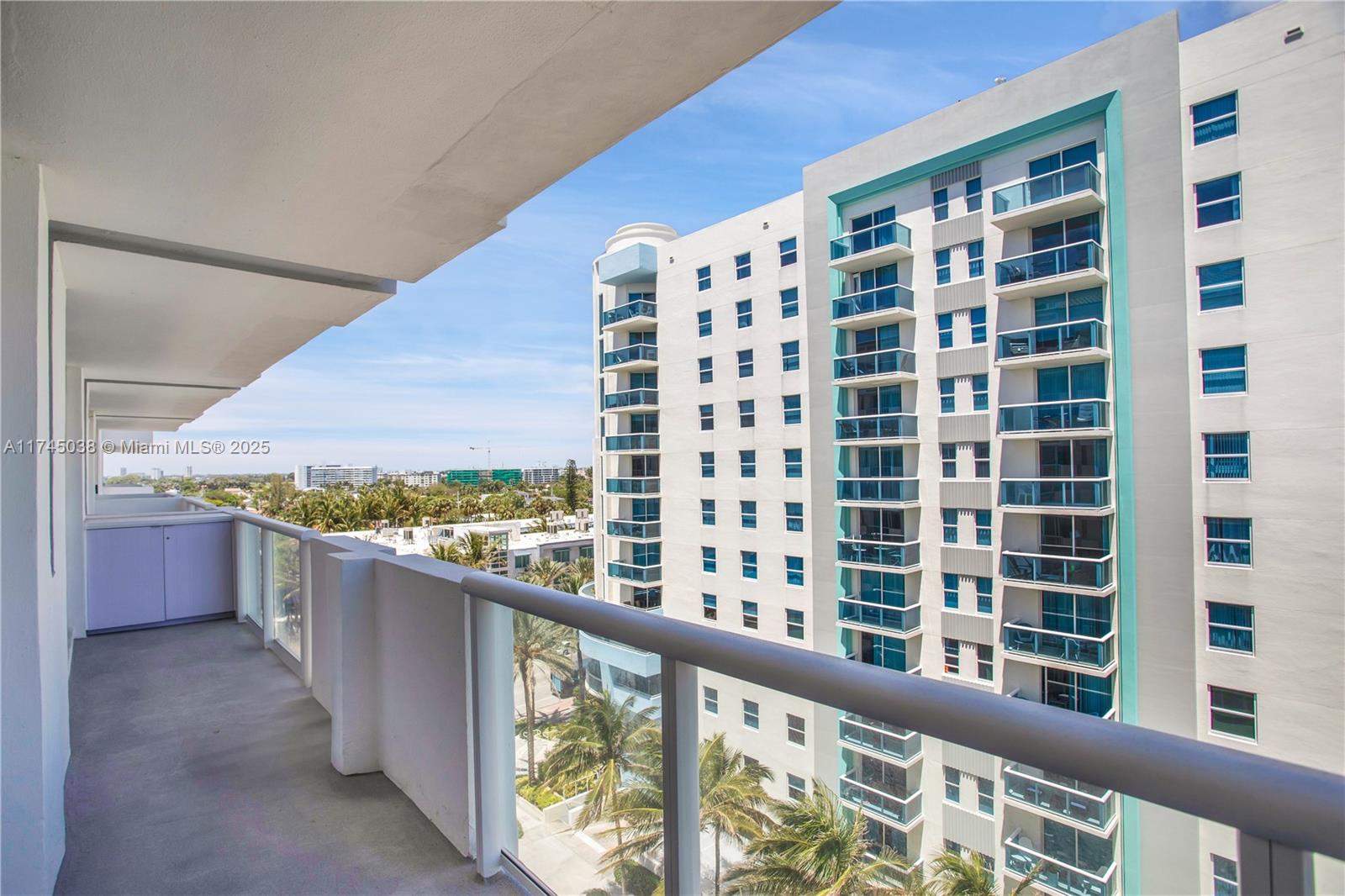 9195 Collins Ave # 903