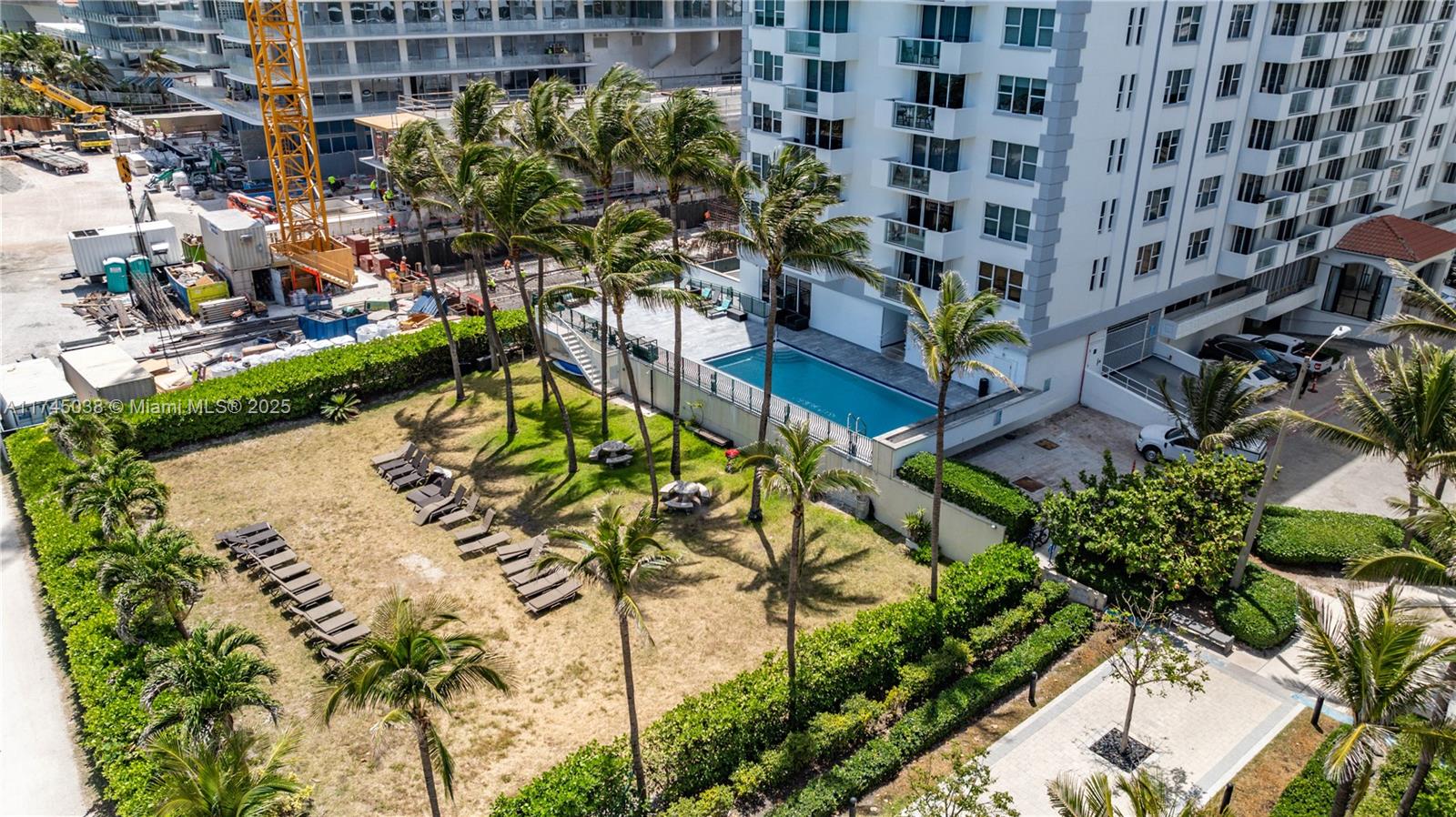 9195 Collins Ave # 903