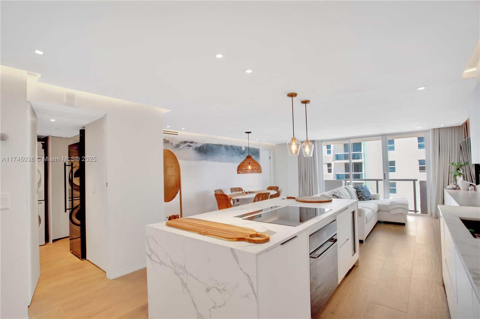 9195 Collins Ave # 903