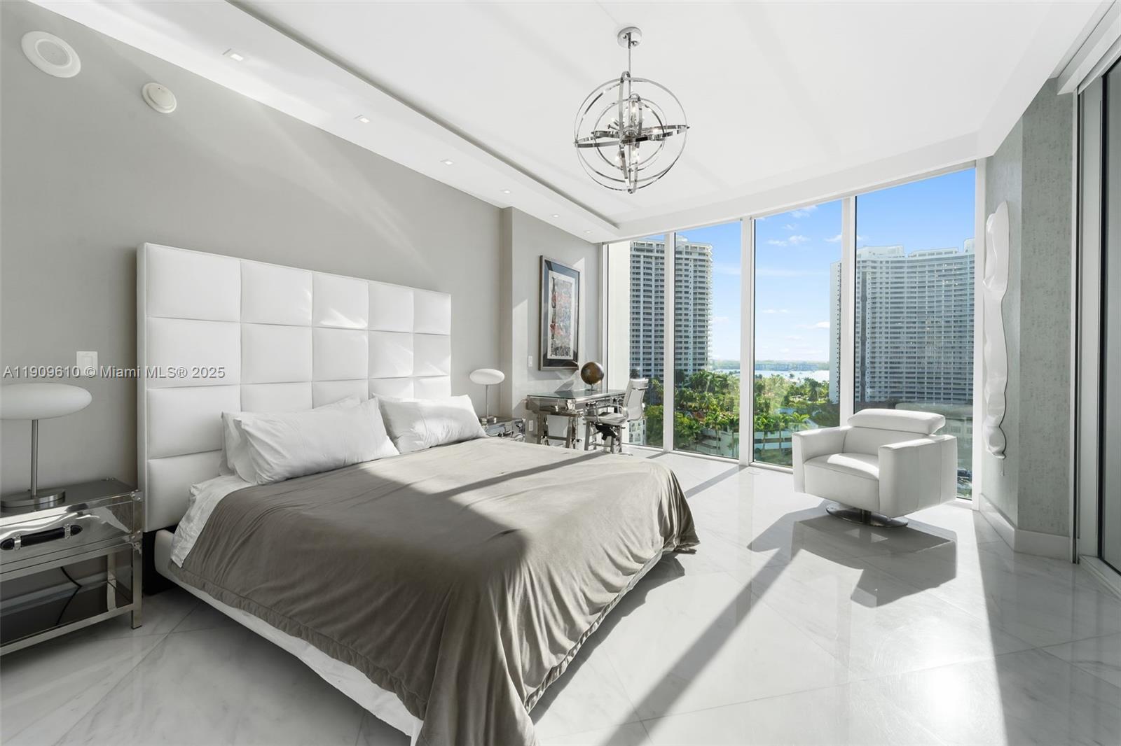 4100 Island Blvd # 903