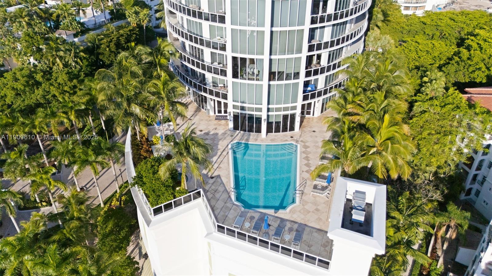 4100 Island Blvd # 903